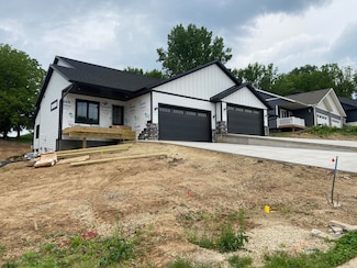4051 Brooke Elizabeth Dr, Onalaska, WI 54650