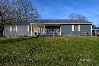 243 Amby Ln, Vinton, OH 45686
