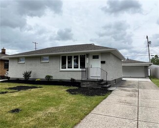51 Diane Dr, Buffalo, NY 14225
