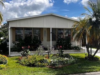 8775 20th St Unit 487, Vero Beach, FL 32966