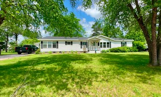 708 Hall Ave, Crivitz, WI 54114