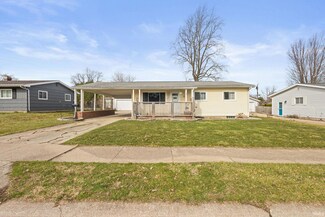 4103 Manor Dr, South Bend, IN 46614