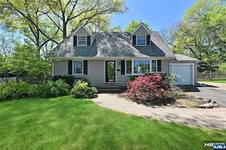 618 Fox Ct, Ridgewood, NJ 07450