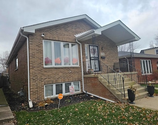 12328 S Aberdeen St, Calumet Park, IL 60827