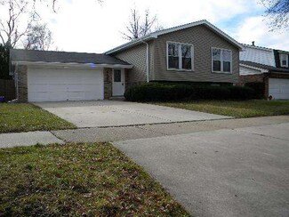 4321 Oakwood Ln, Matteson, IL 60443