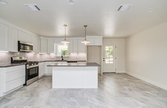 624 Willow Ln, Eagle Lake, TX 77434