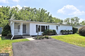 75 Wood Hollow Dr, Harleysville, PA 19438