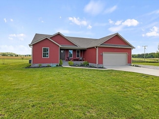 1294 Manitou Rd, Manitou, KY 42436