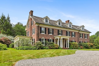 325 Woodbury Rd, Watertown, CT 06795