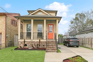 1861 Pleasure St, New Orleans, LA 70122