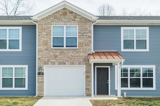 1150 W Rangeview Cir, Bloomington, IN 47403