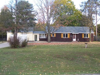 7936 Whitehall Rd, Whitehall, MI 49461
