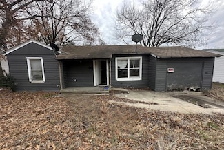 312 Mistletoe Dr, Marlin, TX 76661