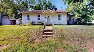505 W Allison St, Nevada, MO 64772