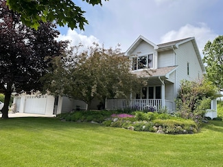 1202 E Clifford St, Plymouth, WI 53073