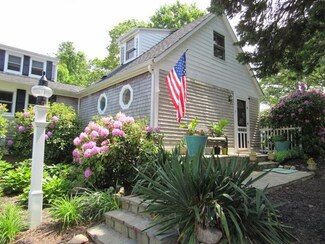 262 Main St Unit 1, Buzzards Bay, MA 02532