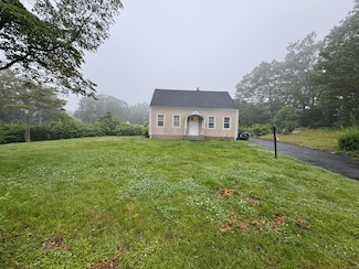 24 N Forest Cir, West Haven, CT 06516