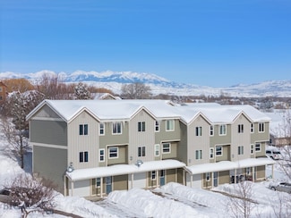 1205 Wineglass Ct, Livingston, MT 59047