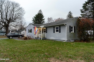 7 Linden Dr, Hudson Falls, NY 12839