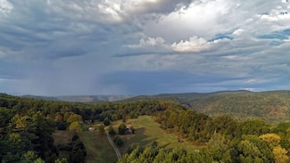 1227 Keister Rd, Lewisburg, WV 24901