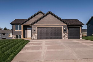 507 9th St W, Mantorville, MN 55955