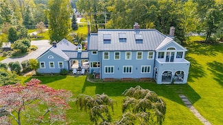 910 Lake Rd, Webster, NY 14580