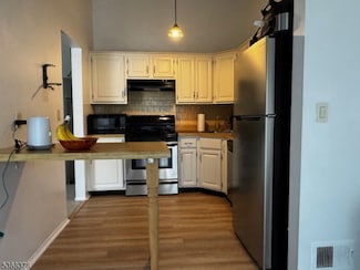 410 Spruce Hills Dr Unit 410, Glen Gardner, NJ 08826