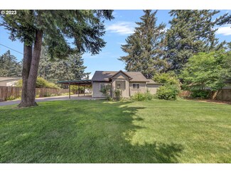 18335 NE Couch St, Portland, OR 97230