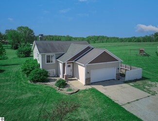 2030 W 140th St, Grant, MI 49327