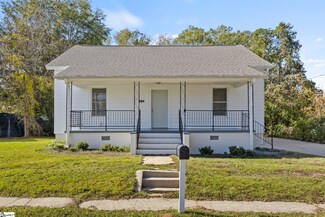 105 Maryland Ave, Honea Path, SC 29654