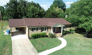 1261 Magnolia St, Albemarle, NC 28001