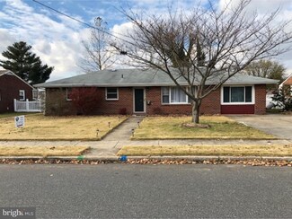 159 S School St, Gibbstown, NJ 08027