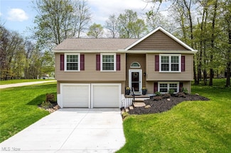 303 Broken Fence Dr, Medina, OH 44256