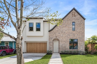 1002 E 25th St, Houston, TX 77009