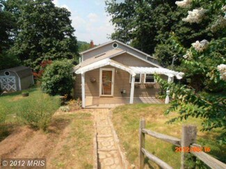 444 River Park Ln, Bluemont, VA 20135