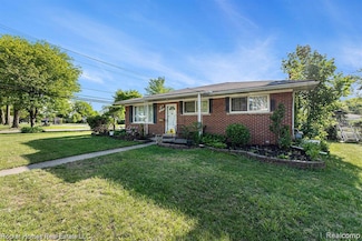 28015 Loretta Ave, Warren, MI 48092