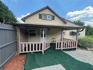 48 Grubbs Rd, Cheswick, PA 15024