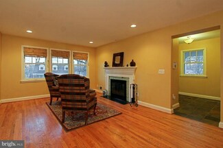 750 26th Place S, Arlington, VA 22202