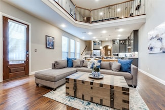 5913 Lewis St, Dallas, TX 75206