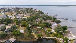 105 & 201 Harbour Pointe Dr, Lynn Haven, FL 32444