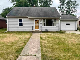 423 Burrwood Ave, Loves Park, IL 61111