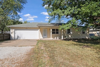 429 S Maple Ave, Republic, MO 65738