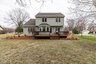7230 Hyperion Point Dr, Johnston, IA 50131