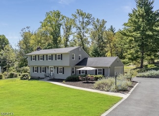 15 Fawn Dr, Flemington, NJ 08822