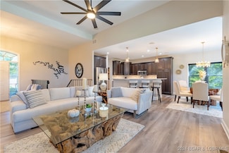 768 Resplander Way, Sunrise Beach, MO 65079
