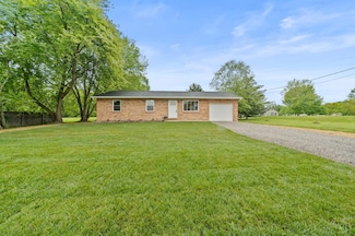 6240 Newtonsville Rd, Goshen, OH 45122