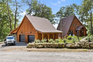 305 Highlands Dr, Boswell, PA 15531