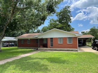 207 N 1st St, Thorndale, TX 76577