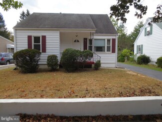 73 Groveland Ave, Ewing, NJ 08638