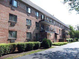 1001 N Mill St Unit 112, Naperville, IL 60563